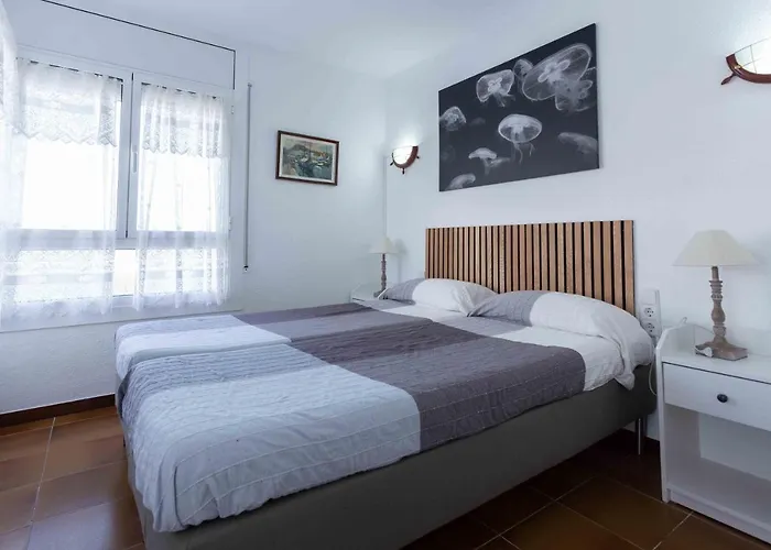 Primerisima Linea De Mar. Hutg 038644-53